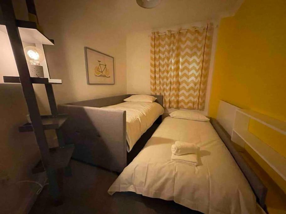 East Walls Apartment Chichester Luaran gambar