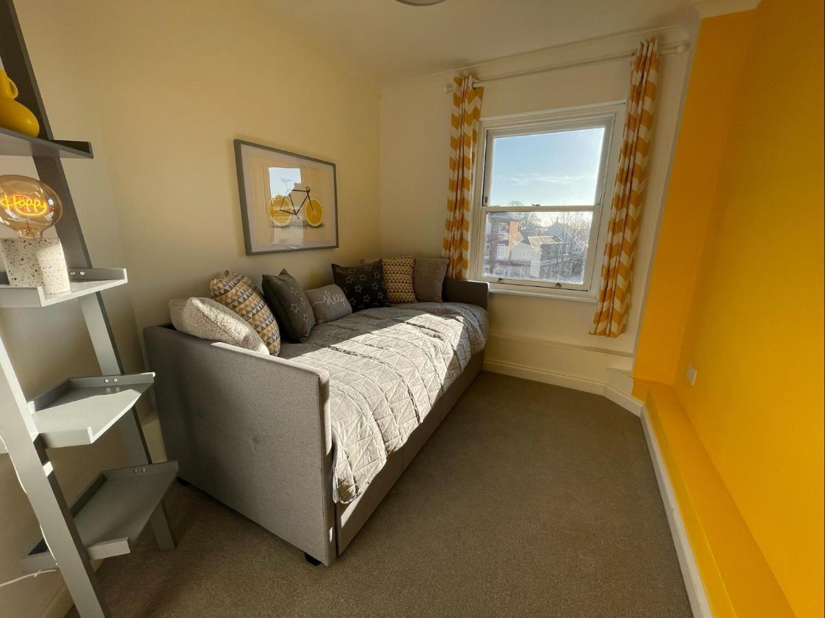 East Walls Apartment Chichester Luaran gambar