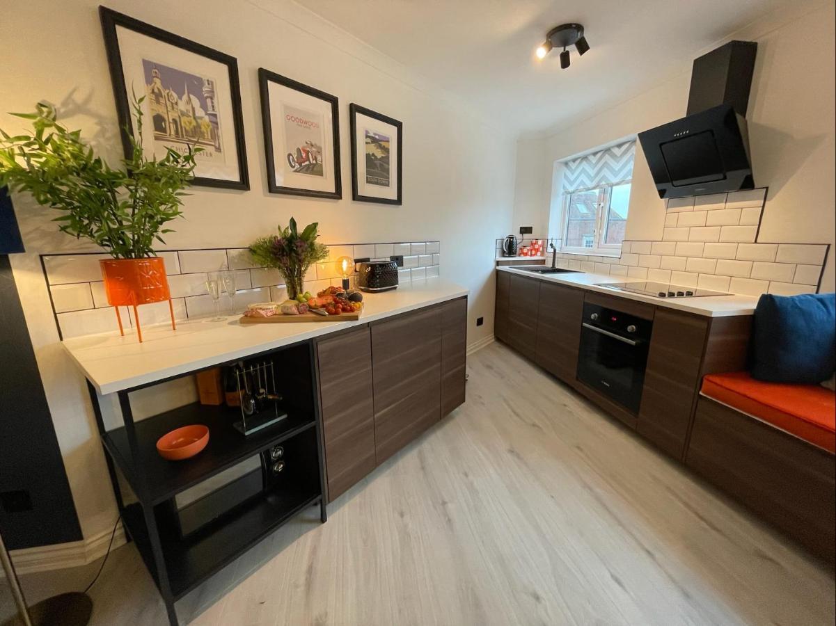 East Walls Apartment Chichester Luaran gambar